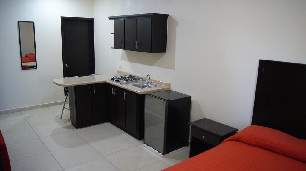 Hgen Rooms & Suites Los Mochis Exteriör bild