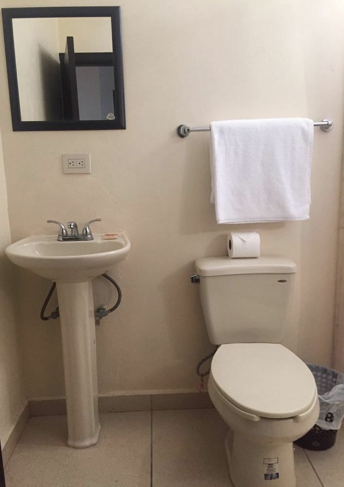 Hgen Rooms & Suites Los Mochis Exteriör bild