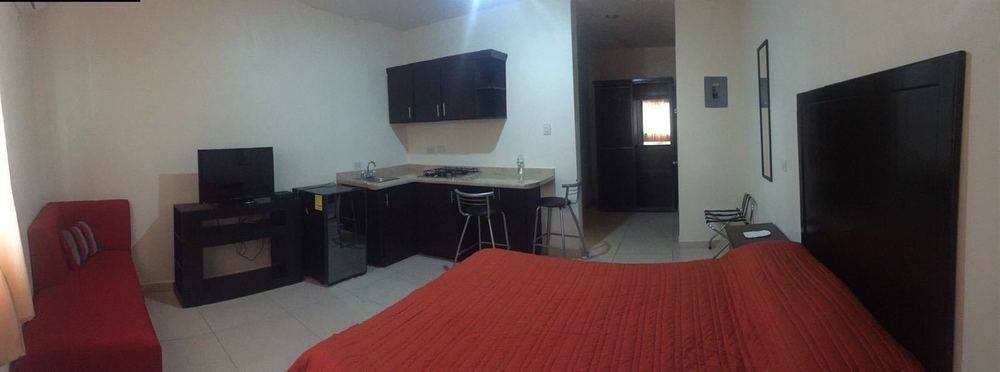 Hgen Rooms & Suites Los Mochis Exteriör bild