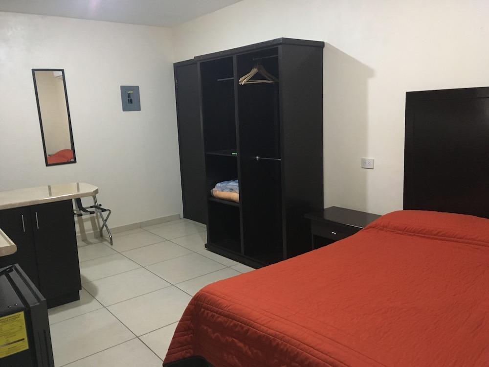 Hgen Rooms & Suites Los Mochis Exteriör bild